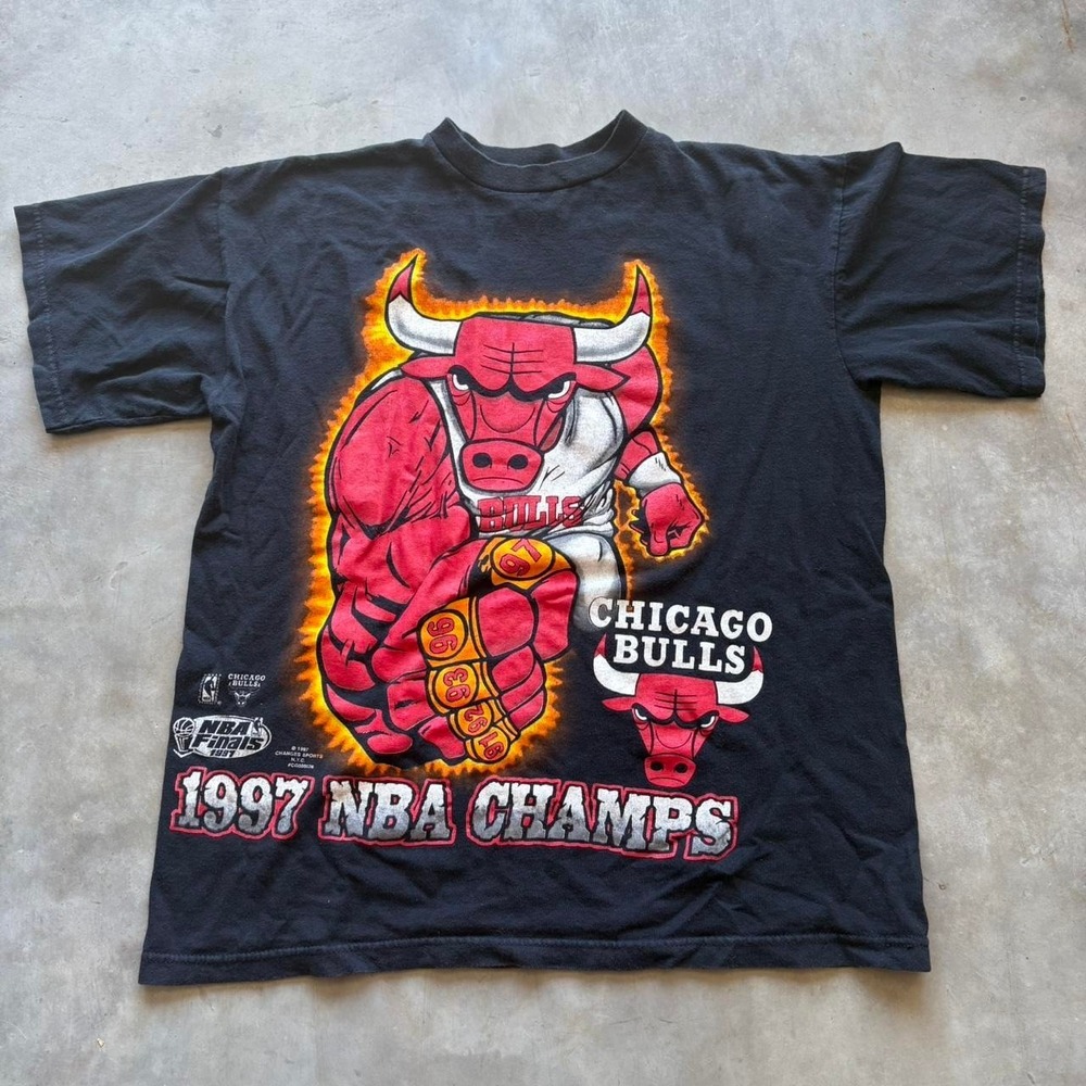 Vintage 1997 Grail Bulls champions tee Size L